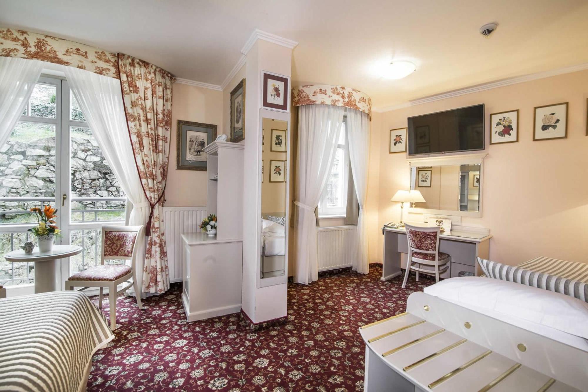 Karlsbad Grande Madonna Hotell Exteriör bild