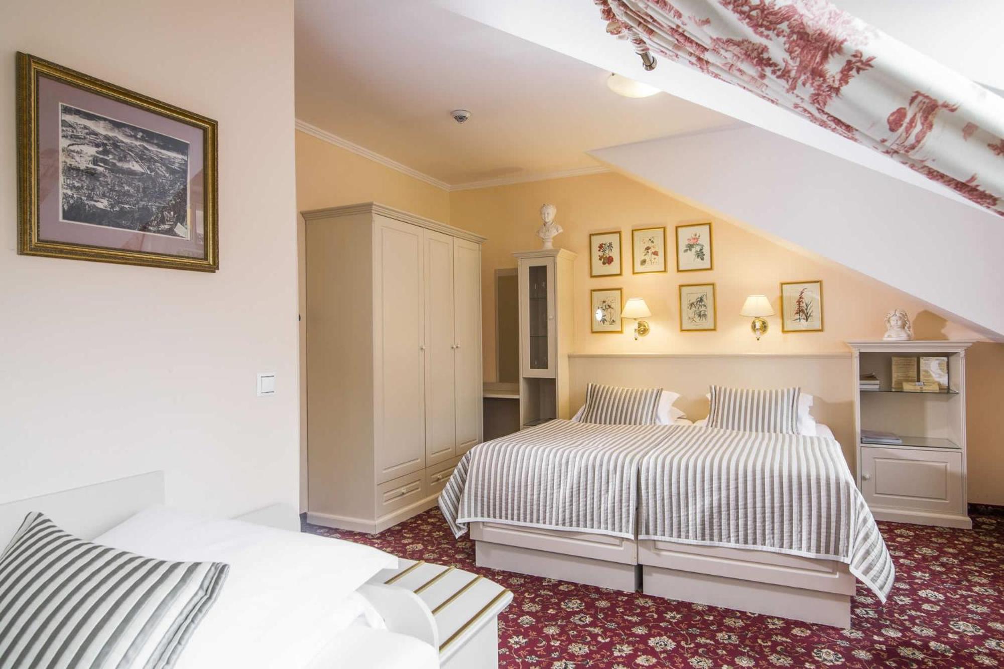 Karlsbad Grande Madonna Hotell Exteriör bild