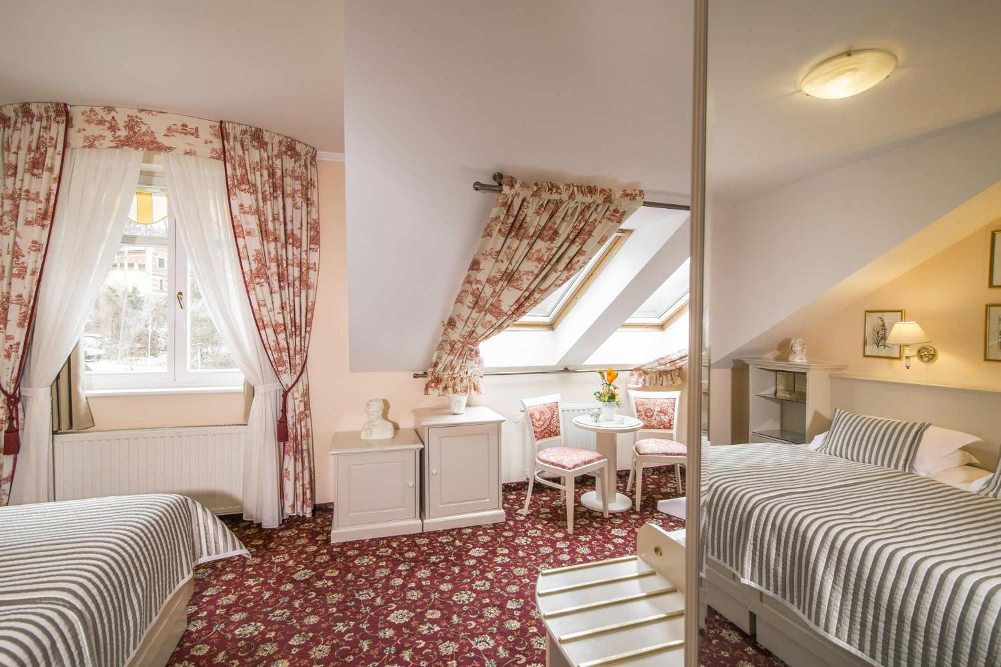 Karlsbad Grande Madonna Hotell Exteriör bild
