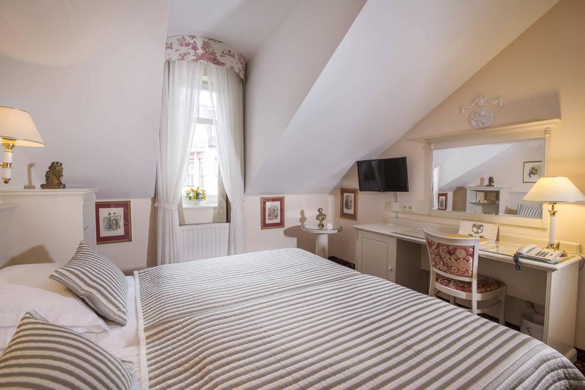 Karlsbad Grande Madonna Hotell Exteriör bild