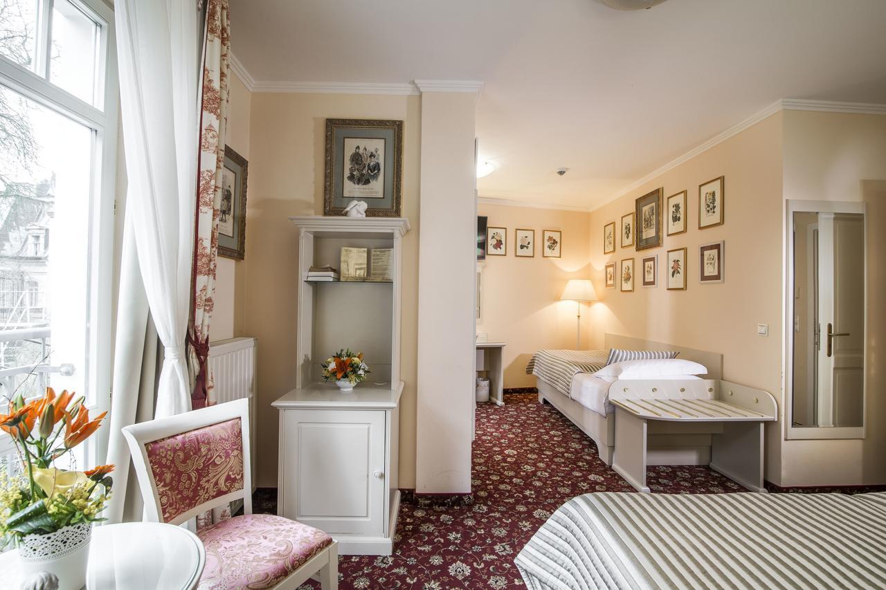 Karlsbad Grande Madonna Hotell Exteriör bild