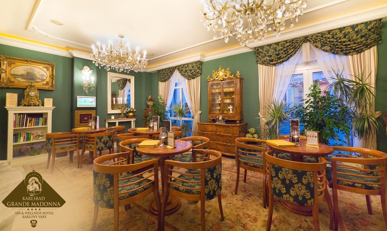 Karlsbad Grande Madonna Hotell Exteriör bild
