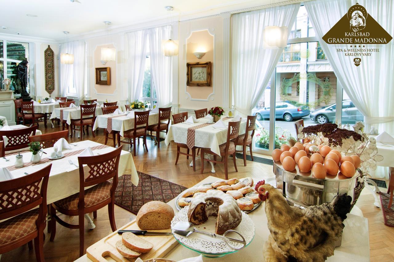 Karlsbad Grande Madonna Hotell Exteriör bild